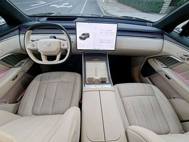 Фото 9 - Nio Onvo L90