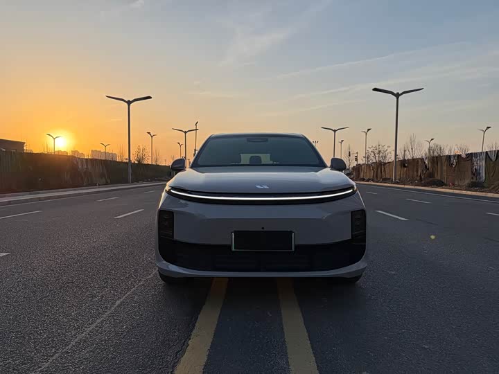 Фото 2 - LiXiang L6