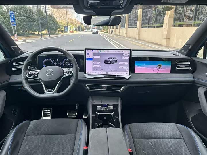 Фото 9 - Volkswagen Tiguan L Pro