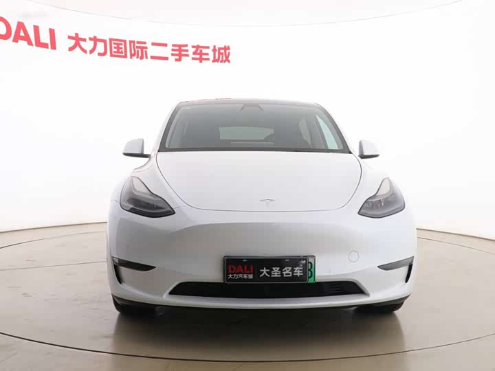 Фото 2 - Tesla Model Y