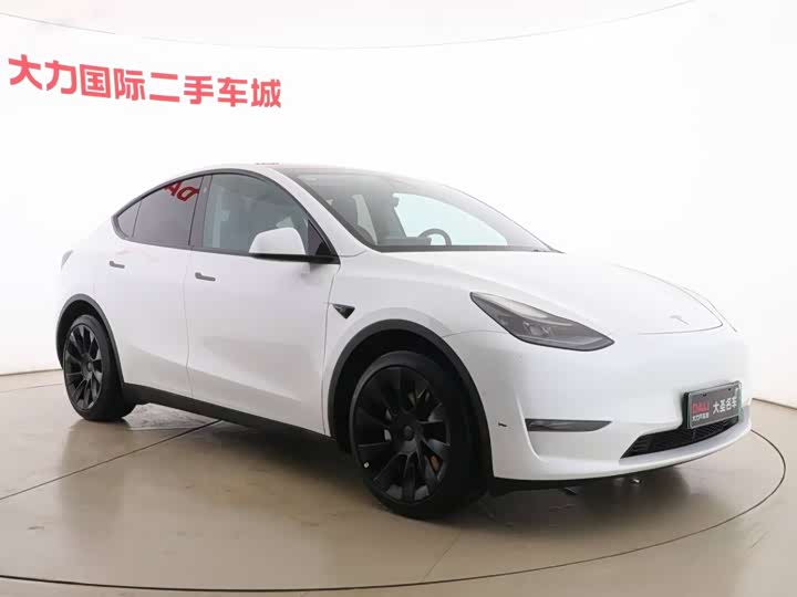 Фото 3 - Tesla Model Y