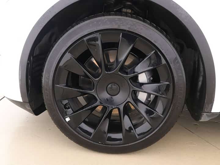 Фото 5 - Tesla Model Y