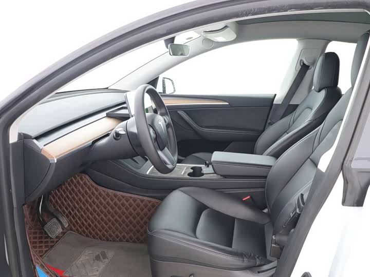 Фото 6 - Tesla Model Y