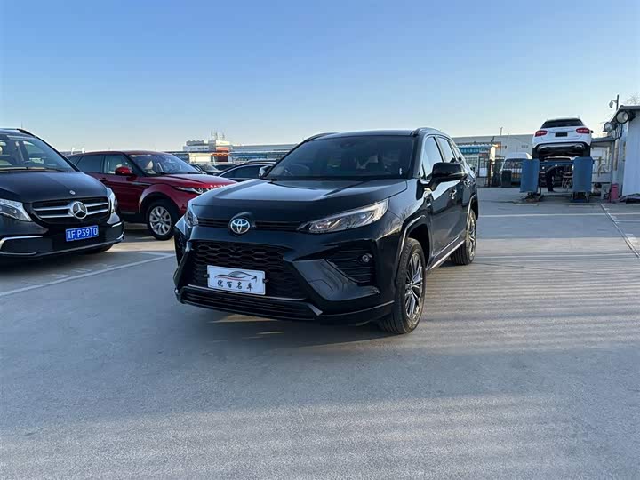 Фото 1 - Toyota Wildlander