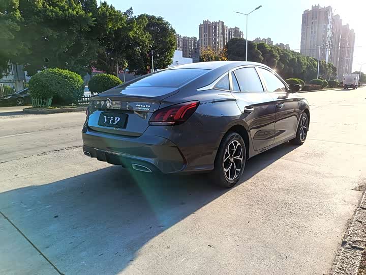 Фото 3 - MG Motor 5