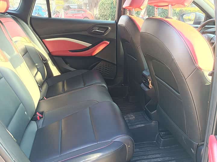 Фото 6 - MG Motor 5