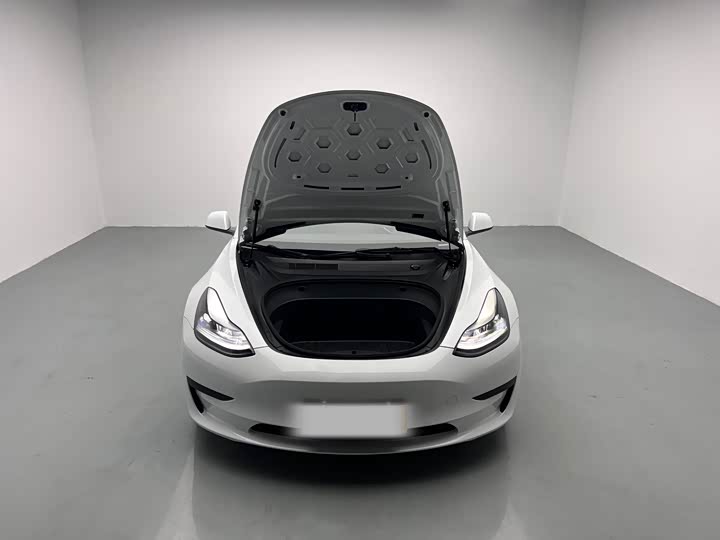 Фото 7 - Tesla Model 3