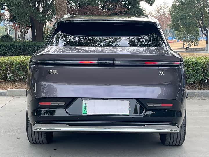 Фото 4 - Zeekr 7X