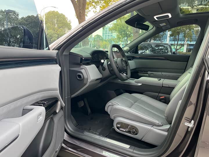 Фото 6 - Zeekr 7X