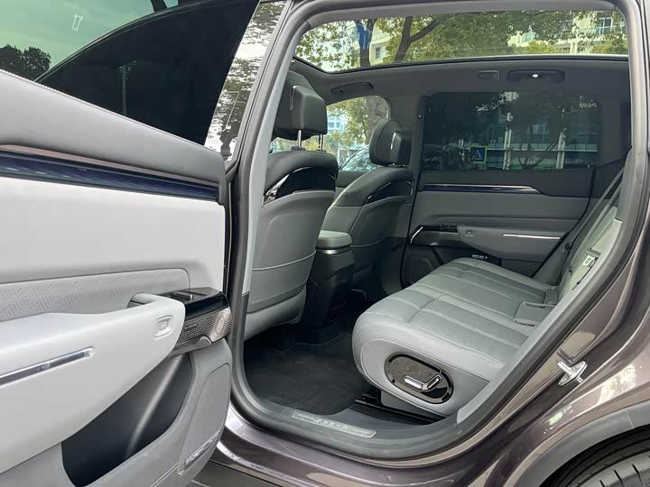 Фото 7 - Zeekr 7X