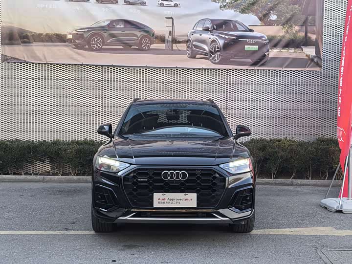 Фото 2 - Audi Q5L