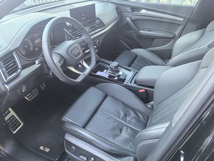 Фото 9 - Audi Q5L