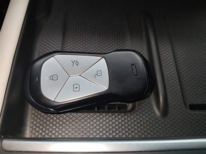 Фото 9 - XPeng G6