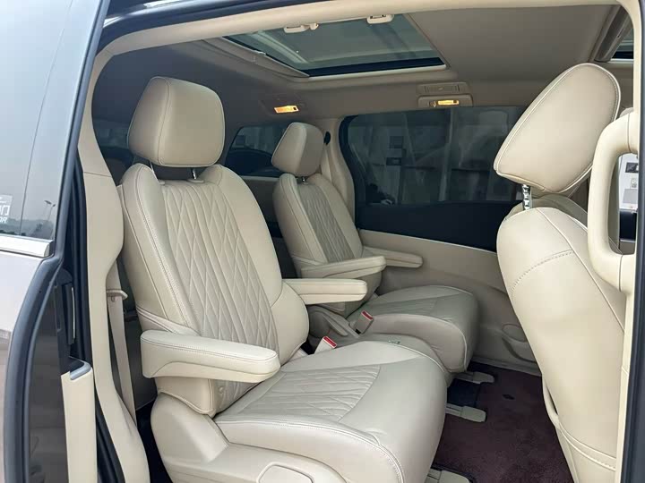 Фото 6 - Buick GL8 ES