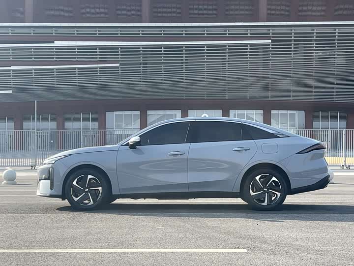 Фото 9 - Geely Galaxy L6