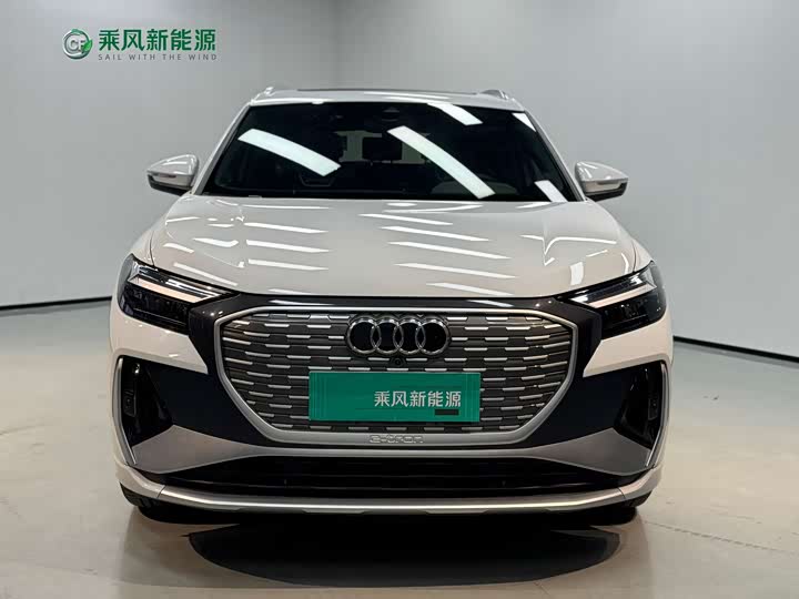 Фото 3 - Audi Q4 e-tron