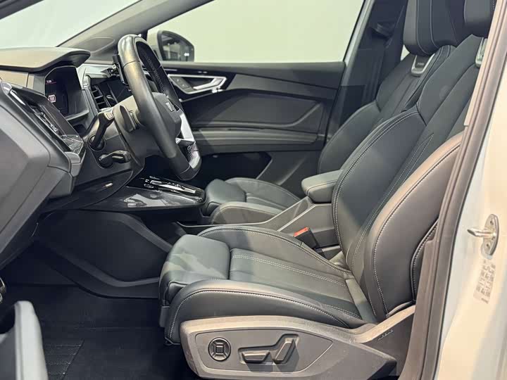 Фото 4 - Audi Q4 e-tron