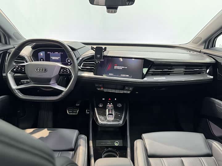 Фото 6 - Audi Q4 e-tron