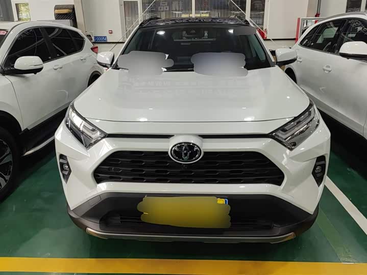 Фото 2 - Toyota RAV4