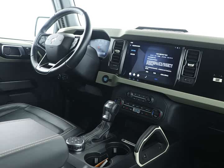 Фото 9 - Ford Bronco