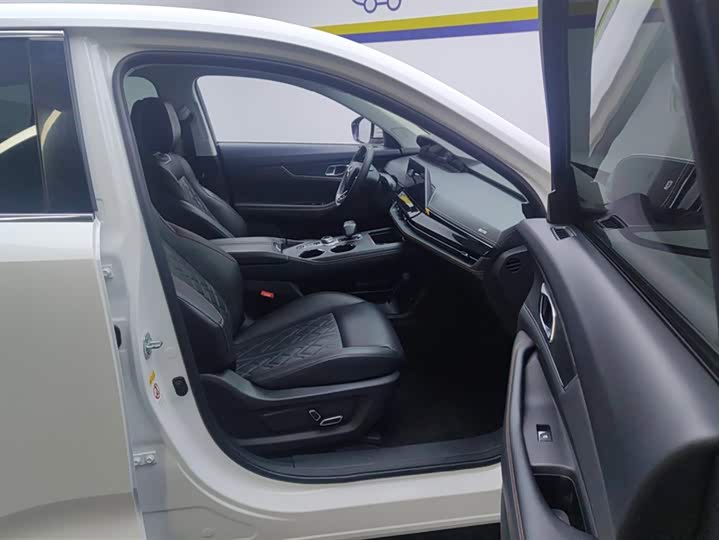 Фото 8 - Changan UNI-K