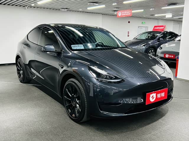Фото 3 - Tesla Model Y
