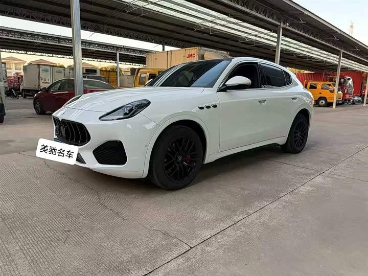 Фото 1 - Maserati Grecale