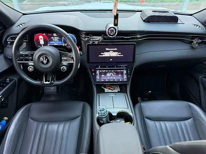 Фото 3 - Maserati Grecale