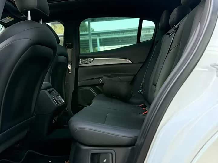 Фото 4 - Maserati Grecale