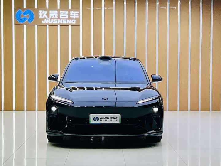 Фото 2 - Nio ET5T