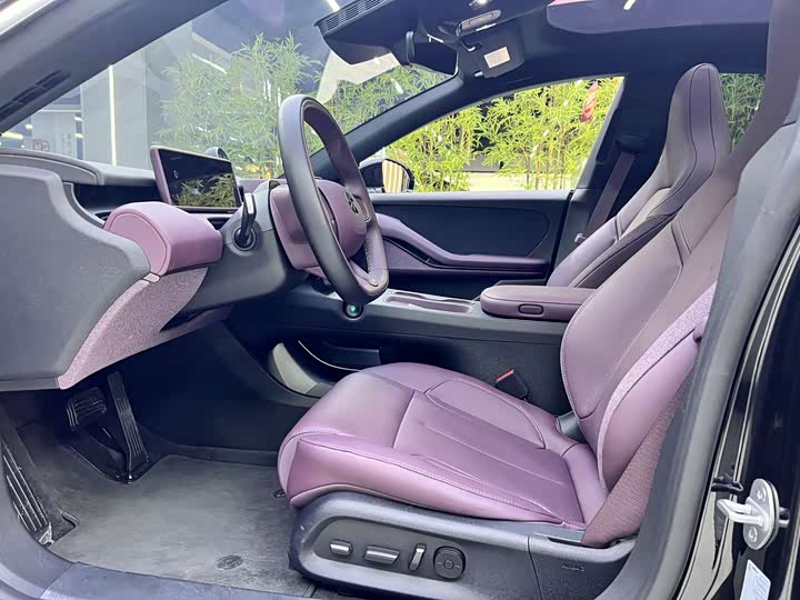 Фото 4 - Nio ET5T