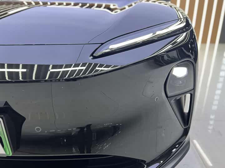 Фото 9 - Nio ET5T