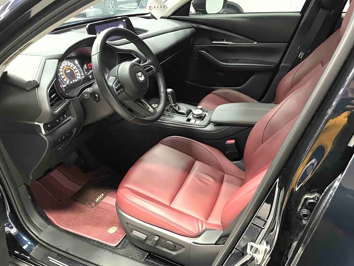 Фото 5 - Mazda CX-30