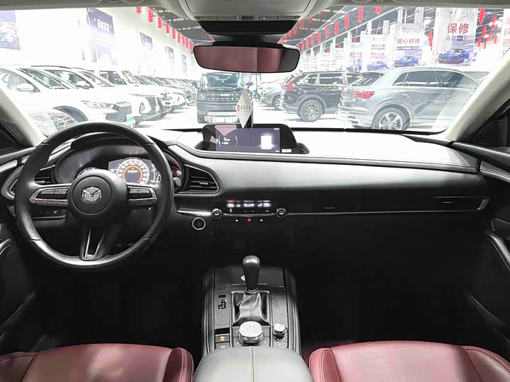 Фото 6 - Mazda CX-30