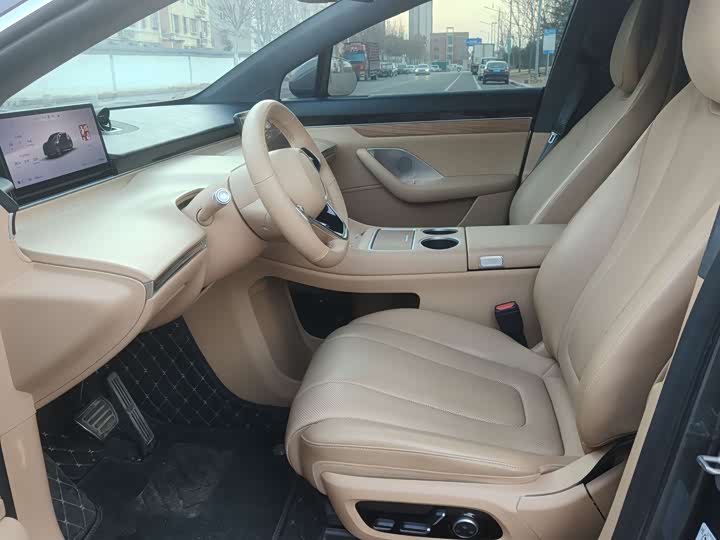 Фото 4 - Luxeed R7