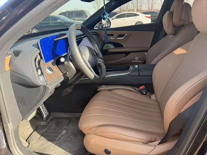 Фото 6 - Mercedes-Benz E-Class