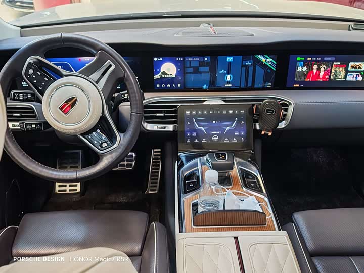 Фото 4 - Hongqi E-HS9