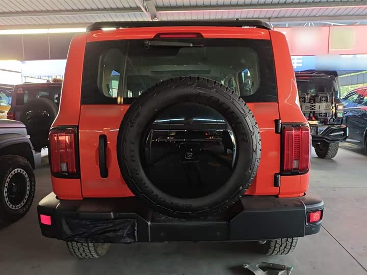 Фото 6 - Tank 300