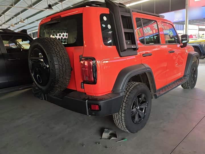 Фото 7 - Tank 300