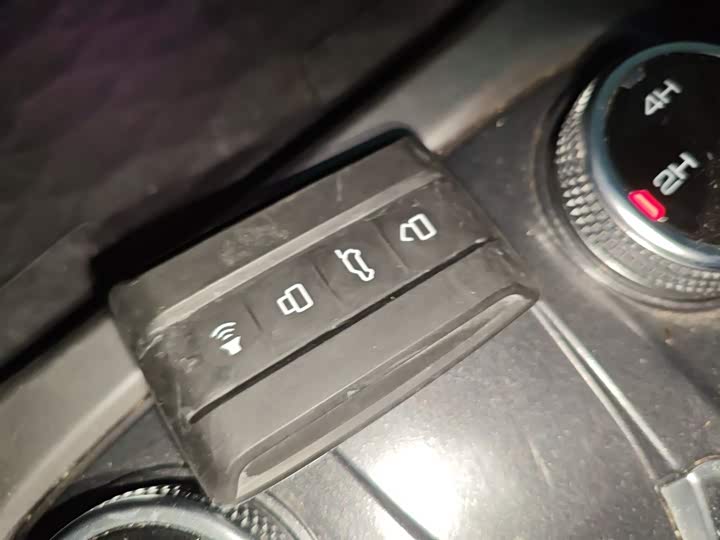 Фото 9 - Tank 300