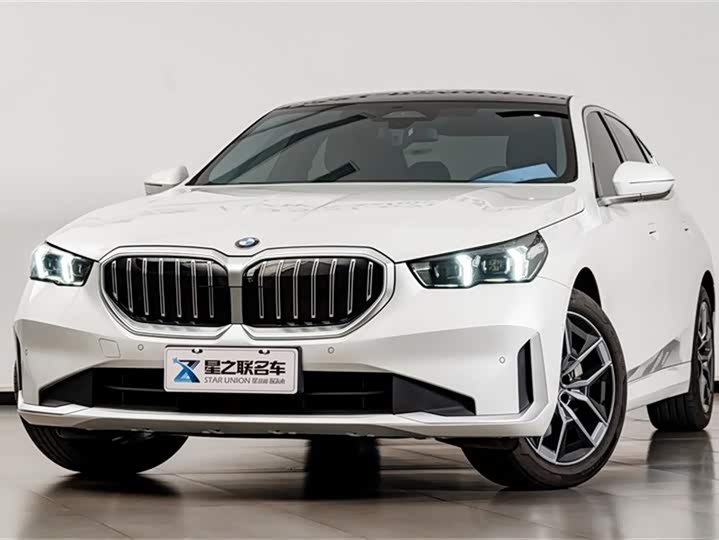 Фото 2 - BMW 5 Series