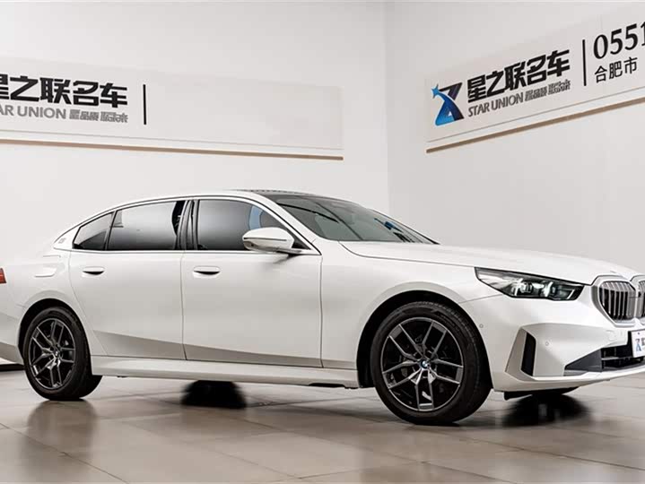 Фото 6 - BMW 5 Series