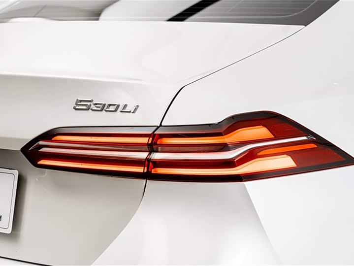 Фото 9 - BMW 5 Series