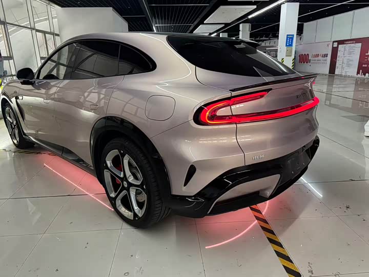 Фото 4 - Xiaomi YU7