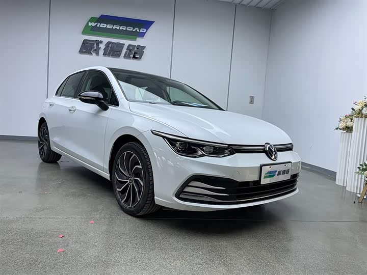 Фото 5 - Volkswagen Golf