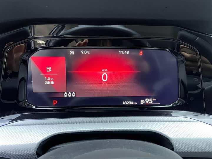 Фото 8 - Volkswagen Golf