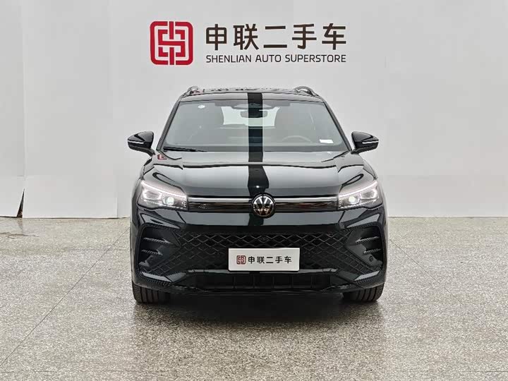 Фото 2 - Volkswagen Tiguan L Pro