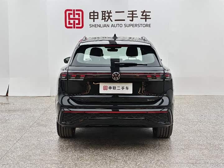 Фото 3 - Volkswagen Tiguan L Pro