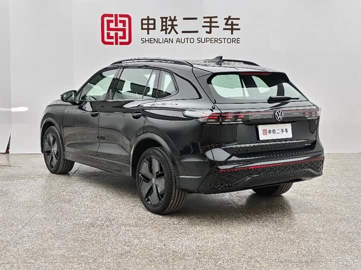 Фото 4 - Volkswagen Tiguan L Pro