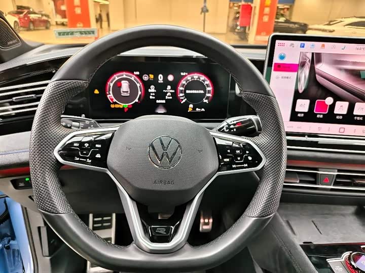 Фото 9 - Volkswagen Tiguan L Pro